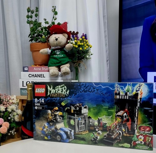 Lego 9466 The Crazy Scientist & His Monster New Sealed Retired Set Unopened Box - Picture 1 of 17