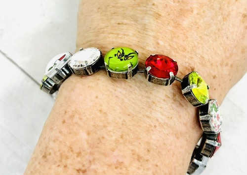 Red and Green Grinch Christmas Crystal Cup Chain Bracelet - Picture 3 of 5