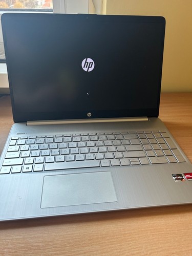 HP 15s Notebook Laptop AMD ryzen 3, 512GB SSD 8GB RAM Windows 11 - Zdjęcie 1 z 5