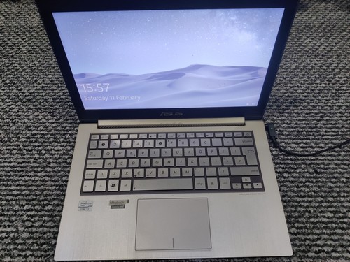 Unwanted Asus zenbook UX31E 13.3" Laptop Core i7 4GB RAM 128GB SSD Window 10 - Picture 1 of 11
