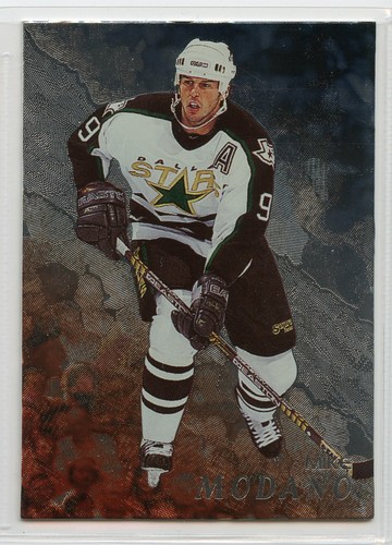 1998-99 Be A Player Hockey - #40 - Mike Modano - Dallas Stars