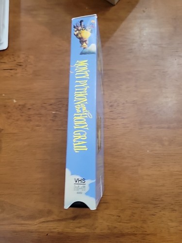 Monty Python and the Holy Grail (VHS, 1992) - Picture 4 of 5