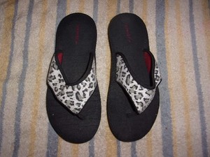 speedo flip flops womens