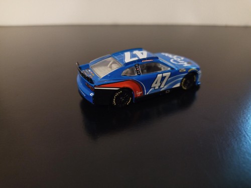 USED 1/64 NASCAR 2022 RICKY STENHOUSE JR KROGER TEST CAR READ LOOSE - Picture 5 of 10