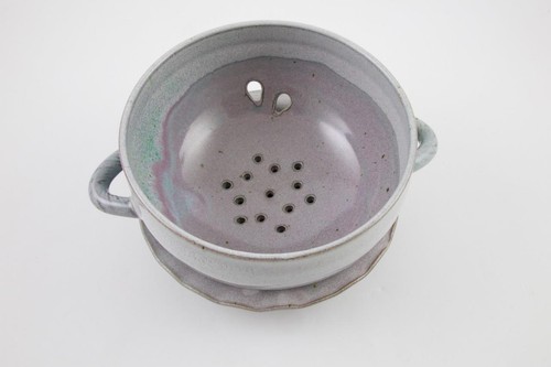 Lloyd Hamovit 2 Rivers Pottery 2 pc Rinsing & Serving Berry Bowl Colander - Picture 3 of 15