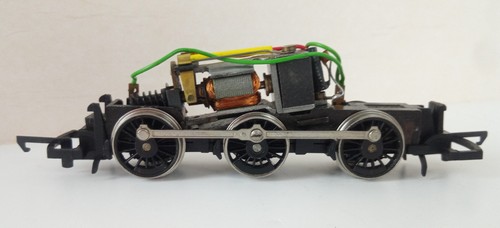 Hornby OO Gauge LMS Class 3F 0-6-0 "Jinty" Steam Locomotive Motorised Chassis - Foto 3 di 7