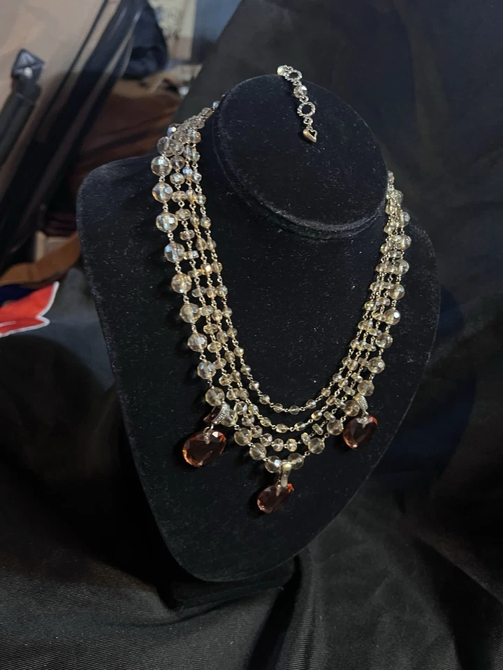 Collar de cristal de varios hilos con dijes de corazón extraíbles - China tono plata Foto 3 de 4