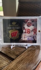 2012 Upper Deck Exquisite Russell Wilson Numbered /60 Rookie Auto Dolphins
