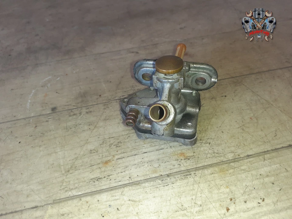 ROBINET ESSENCE KAWASAKI 600 ZZR de 1990 à 1992 - réf : 46 - Photo 3/4