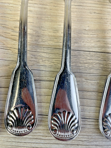 Ralph Lauren FITZGERALD 4 Teaspoons 1 Dinner Knife Stainless Steel Flatware RARE - Picture 3 of 10