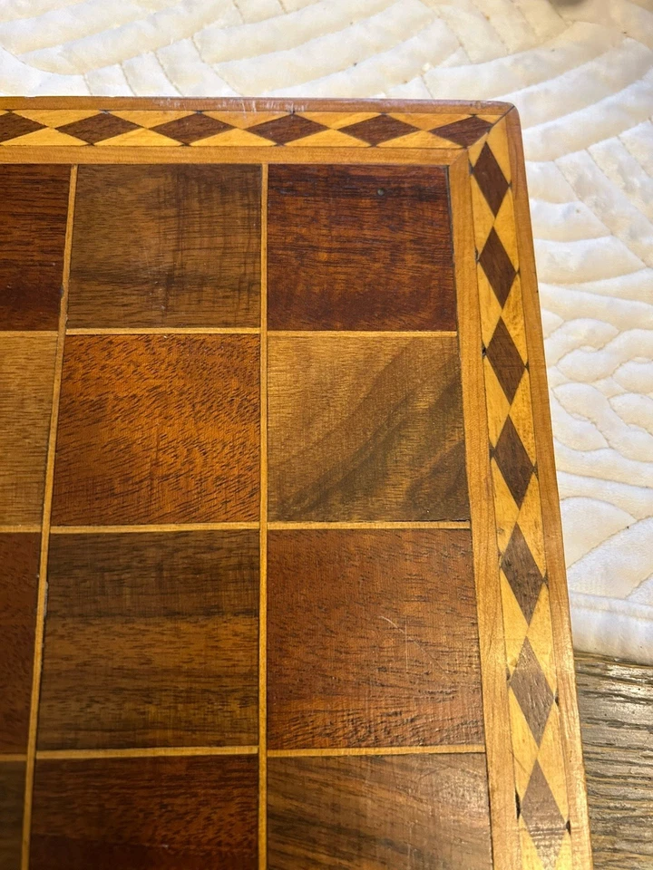 "Tablero de ajedrez vintage hecho a mano con incrustaciones de madera 16,5""x17""" Foto 2 de 4