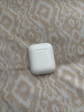 Apple AirPods 2nd Generation Bluetooth Wireless In-Ear Headphones White - USED