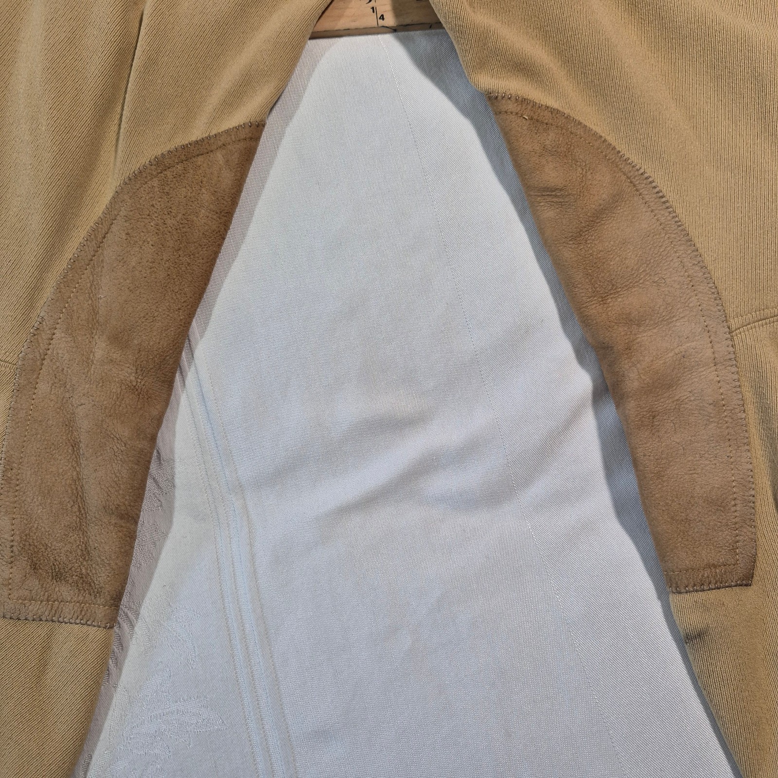 THE TAILORED SPORTSMAN EQUESTRIAN ENGLISHRIDING PANTS 26x22 (STAINED)