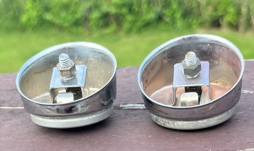 2 OEM Nissan Red Reflector REFLX 26560-10400 OEM EVERWING A700801 Datsun - Picture 6 of 8
