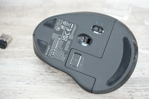 Kensington Pro Fit Ergo Vertical Wireless Mouse Black - Picture 3 of 3