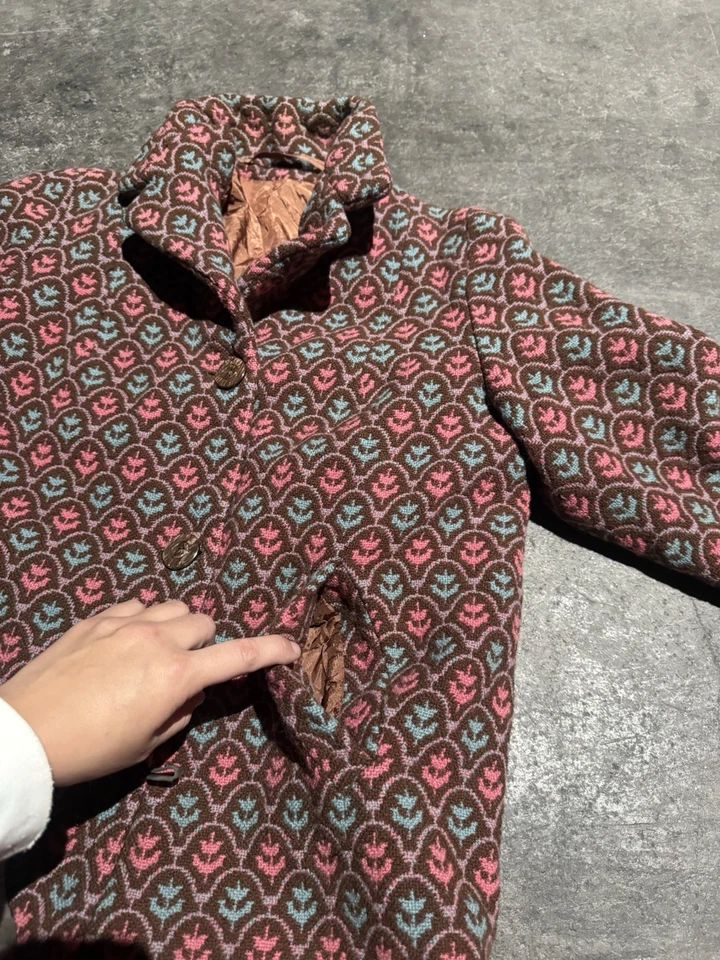 Vintage 1960s Mod European Virgin Wool Tapestry Pea Coat Hand Blocked Floral L - Image 4 of 4