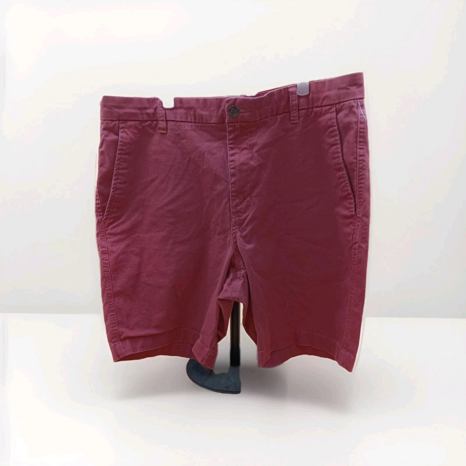 CHAPS Stretch Men's Red Shorts Size 36