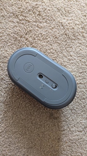 Dell MS5120W Mobile Pro Bluetooth & 2.4Ghz Wireless Mouse & Universal Adapter - Picture 5 of 6