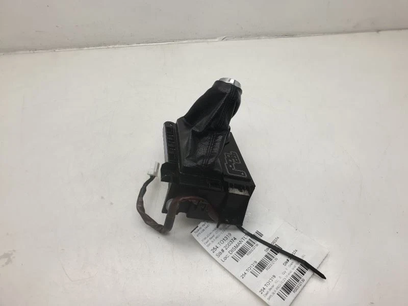 Toyota Tacoma SR5 2019 doble cabina transmisión automática bisel de cambio  Foto 4 de 4