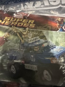 LEGO Marvel: Loki's Cosmic Cube Escape (6867) Minifigures Included