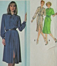 FF Uncut 34" Vintage 1970s Pleated Dress Sewing Pattern Simplicity 9236