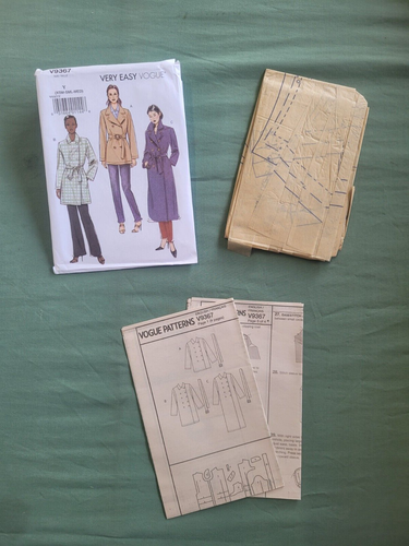 Vogue V9367 Double Breasted Belted Coat - Size XS to M Uncut Sewing Pattern - Picture 4 of 5