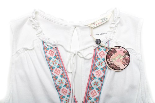 Odd Molly Loves Chimes Top T-Shirt Damen XS Abgestuft Gerüscht V-Ausschnitt Band - Bild 4 von 6