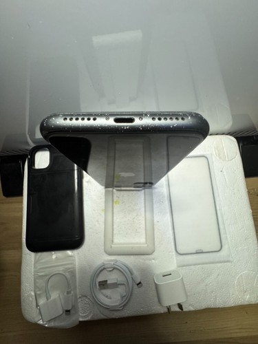 Apple iPhone 11 - 64GB - Black DUAL PHYSICAL SIM (BATT 100%) - 第 6/10 張圖片