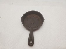Sartén pequeña de hierro fundido negra Superflame Atlanta de 6" X 4" cenicero de propano