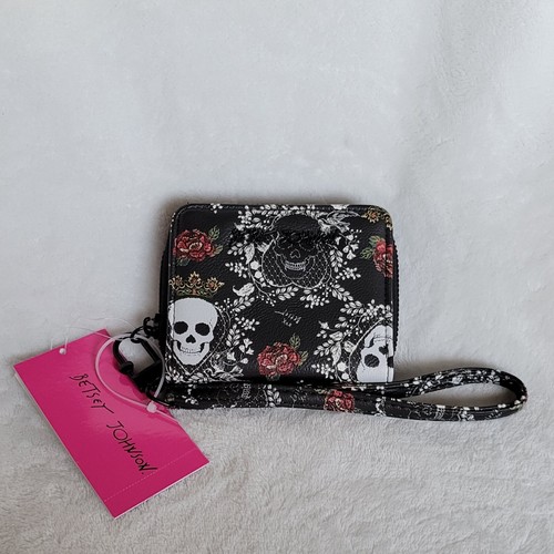 Betsey Johnson skull and roses small wallet - Picture 2 of 13