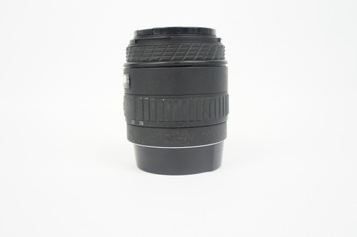 Sigma UC 28-70 mm f/3.5-4.5 (multi-coated) obiettivo zoom per Canon EF-Mount - Foto 2 di 10