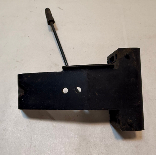 78-88 G Body Monte Carlo 305 SBC Manifold MAP Sensor w/ Bracket - Picture 4 of 5