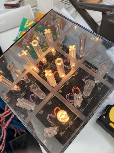 VERY RARE VINTAGE 1940s ELECTRONIC NOUGHTS & CROSSES / TIC-TAC-TOE GAME - GWO - Picture 17 of 24