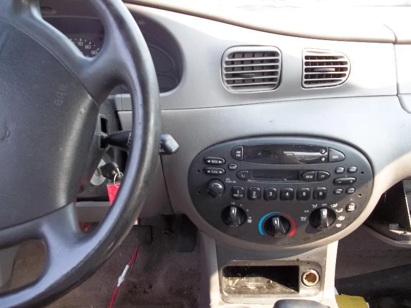 Medidor de velocímetro usado se adapta a: Ford Escort 2001 cabezal solo MPH exc. Cpe Grado A Foto 3 de 4