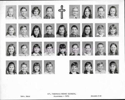 1970's CLASS PICTURE 8 x 10 FOUND PHOTO Black And White SCHOOL PORTRAITS 52 2 D