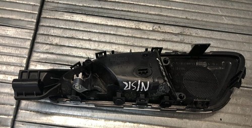 Manija de puerta interior trasera pasajero mercedes clase a w176 2013-2017 a2467300448 - Imagen 2 de 3