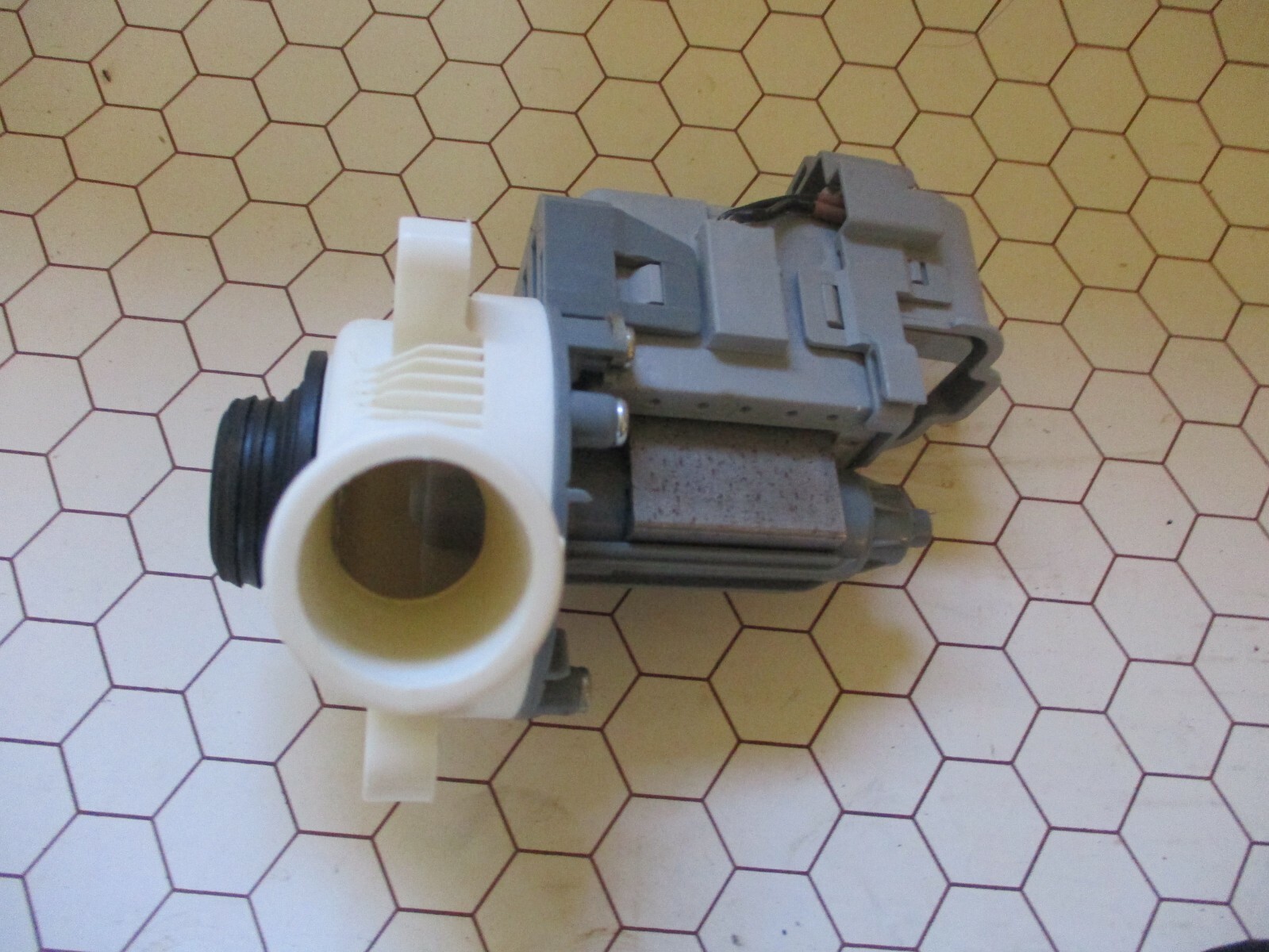 OEM Whirlpool Kenmore Washer Water Drain Pump W10276397 91PS3132 B403A