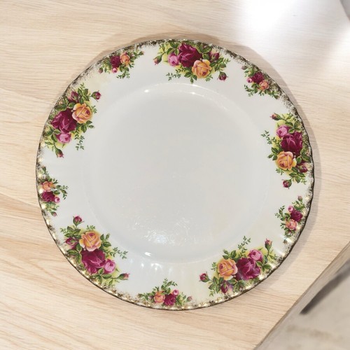 Royal Albert Old Country Roses 10.5" Dinner Plate England 1962 Bone China