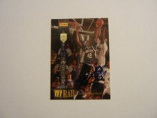 1994 SIGNATURE ROOKIES BASKETBALL AUTO DONYELL MARSHALL #LX CONN #742/7750