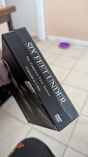 Six Feet Under: The Complete First Season DVD Slipcase (SLIPCASE ONLY) - Picture 3 of 7