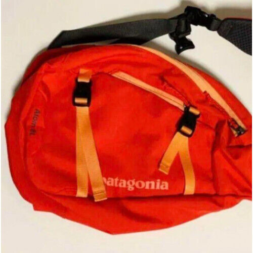 Patagonia Atom 8L body bag in orange Atom Sling EX condition Patagonia Atom 8L body bag in orange Atom Sling EX condition