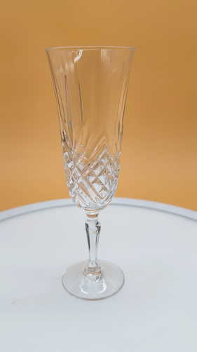 (1) CRISTAL D'ARQUES Champagnerflöte - MASKERADE - 7 3/4" hoch - eleganter Stiel - Video 1 von 1