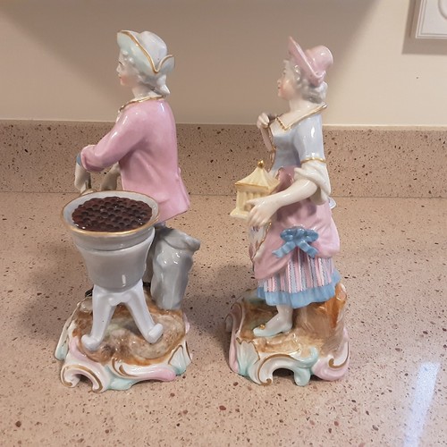 Vintage Pair of Porcelain Figurines ~ 9" Tall - Damaged Unmarked - Picture 2 of 7