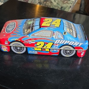 Palmer NASCAR #24 DuPont Jeff Gordon Advertising Tin 2003 Blue Red Yellow
