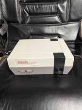 Nintendo Entertainment System NES Console - Gray (NES-001)