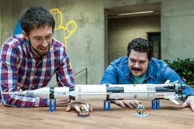 LEGO 92176 Ideas NASA Apollo Saturn V Space Rocket and Vehicles