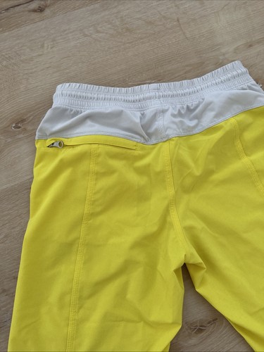 Lululemon Step Lively Crop Capri Pants Yellow White  Size 2 - Picture 9 of 10