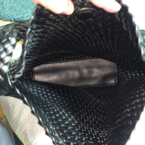 XL BOLSO HOBO CUERO TEJIDO NEGRO - Imagen 4 de 4