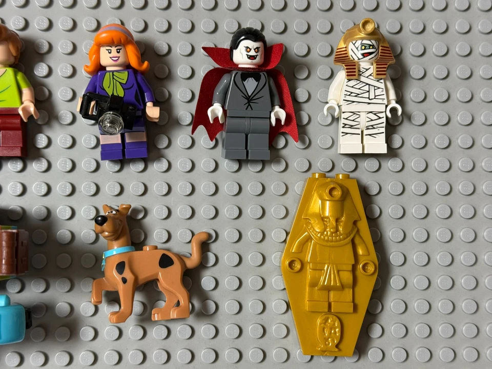 LEGO 75904 Minifiguras Velma Daphne Shaggy Scooby-doo Momia Vampiro, Como Nuevo Foto 3 de 3