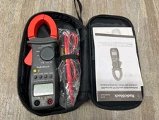RADIOSHACK 2200172 III600V DC/AC TRUE RMS CALMP METER BARELY USED.